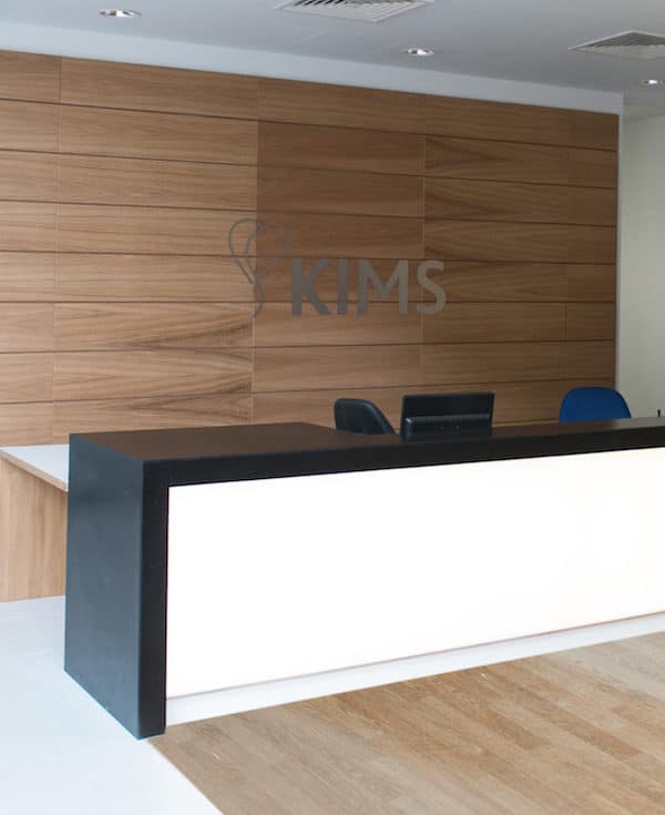 Receptek proposed the use of recycled glass for the worktops on the main reception desk. The net result is stunning with what appears and feels like stone yet without the typical joining issues associated with stone. It was a real challenge to maintain the overall design intent and balance the budget. But we did it.